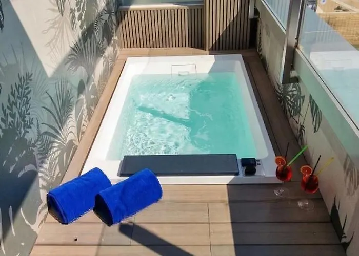 Club House Hotel 4*