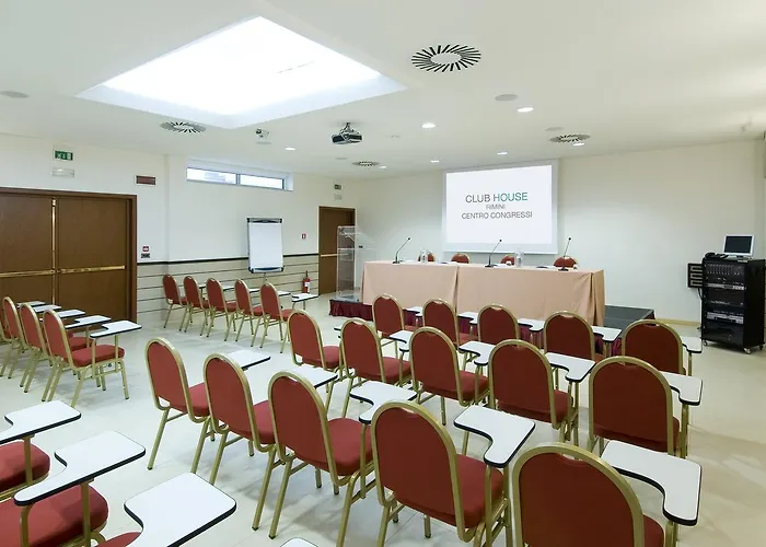 Отель Club House 4*