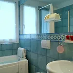 كلوب هاوس 4*
