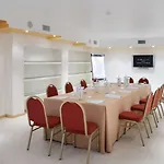 كلوب هاوس فندق 4*