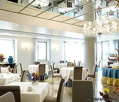 Club House מלון