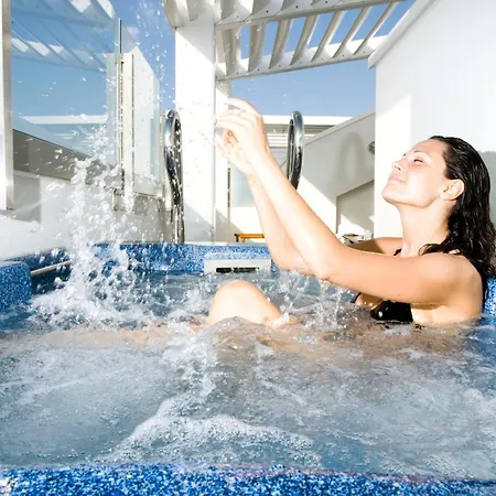 Club House 4* Rimini