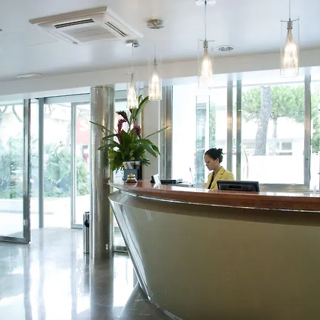 Club House 4* Ρίμινι