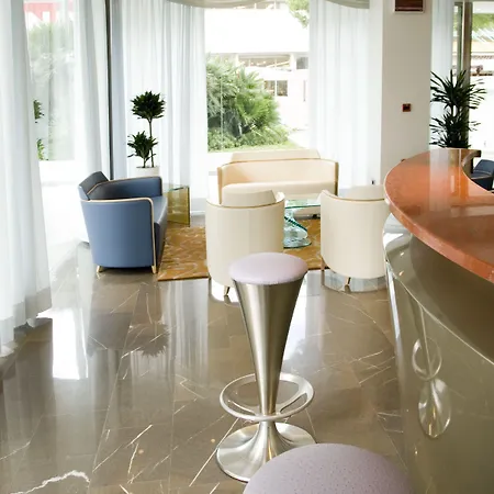 Club House 4*