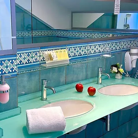 מלון Club House 4*