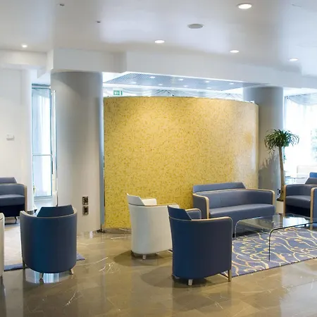 Club House Hotel