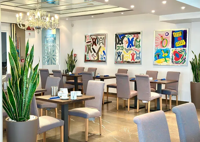 Ξενοδοχείο Club House 4*