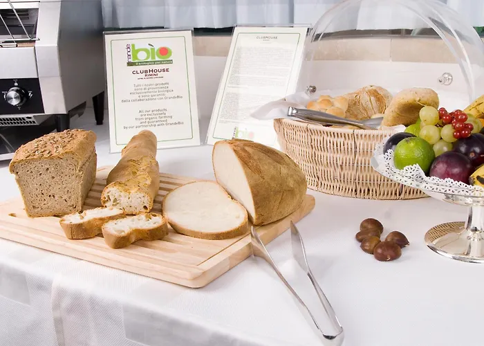 كلوب هاوس فندق 4*