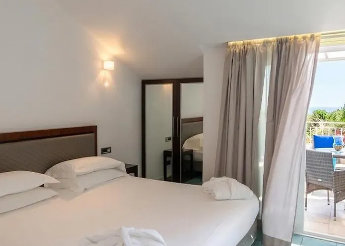 Club House Ξενοδοχείο 4*
