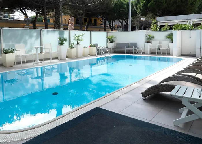 Club House 4* Rimini