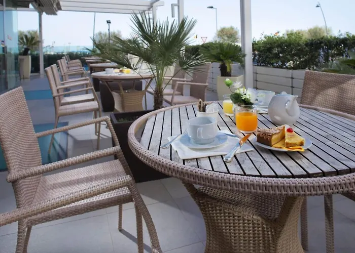 Club House מלון רימיני